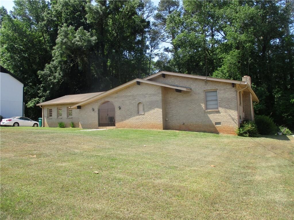 Property Photo:  235 Killian Hill Road NW  GA 30047 
