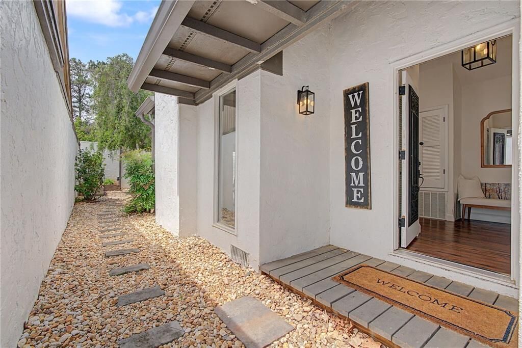 Property Photo: 7 Spoon Court GA 30022