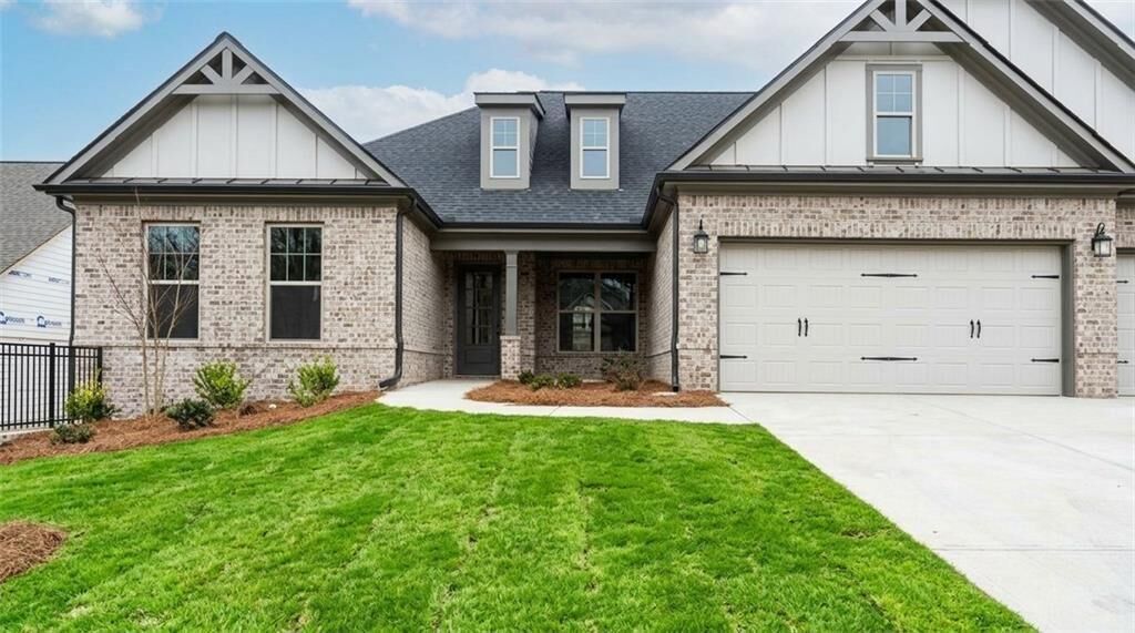 Property Photo:  