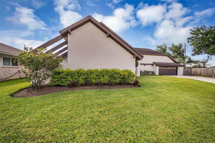 Property Photo:  3122 Audubon Court  TX 77478 