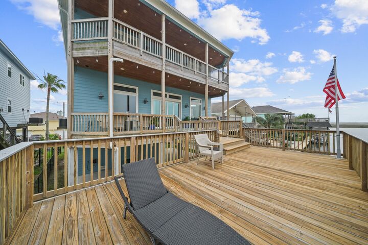 Property Photo:  1058 Redfish Street  TX 77563 