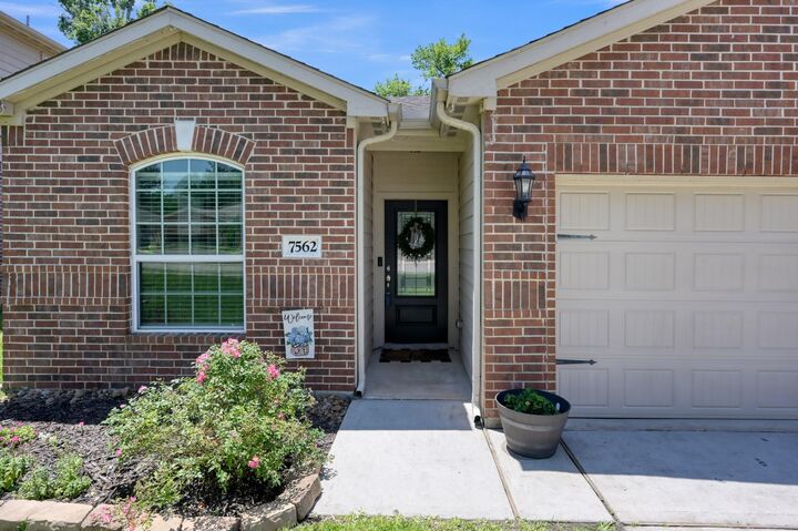Property Photo:  7562 Fettle Lane  TX 77304 