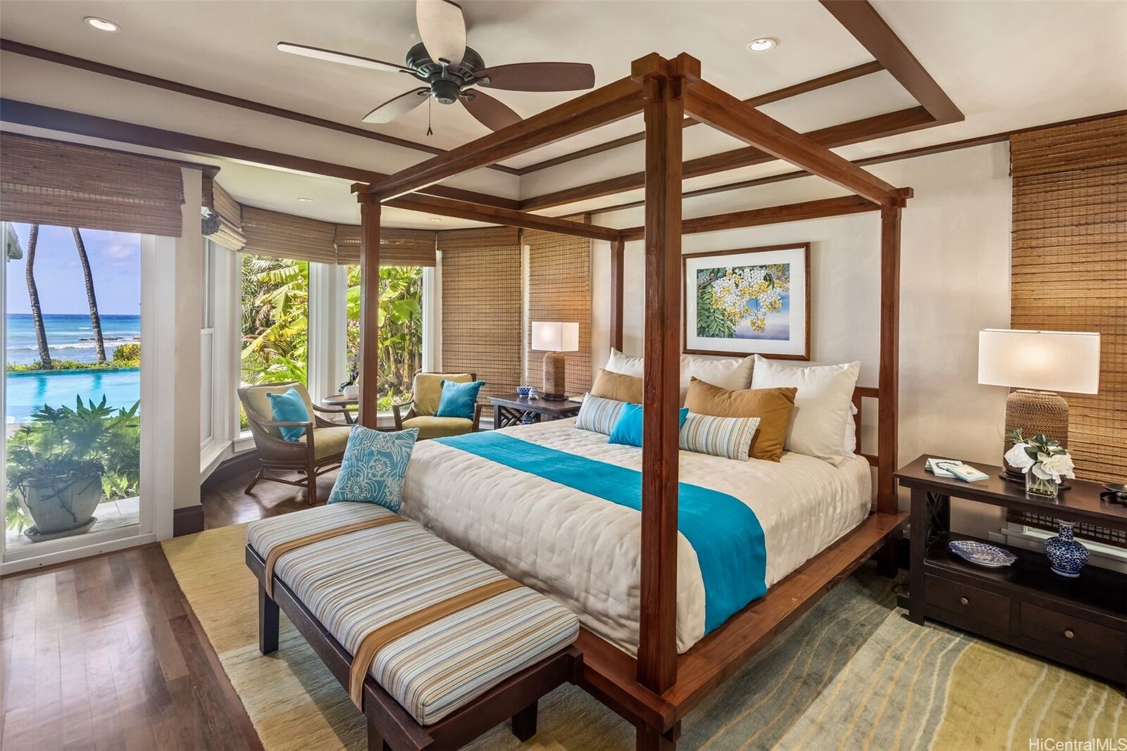 Property Photo:  218 Kaalawai Place  HI 96816 