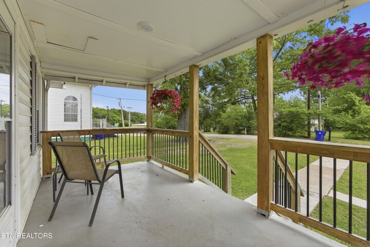 Property Photo:  118 Woody Ave  TN 37748 