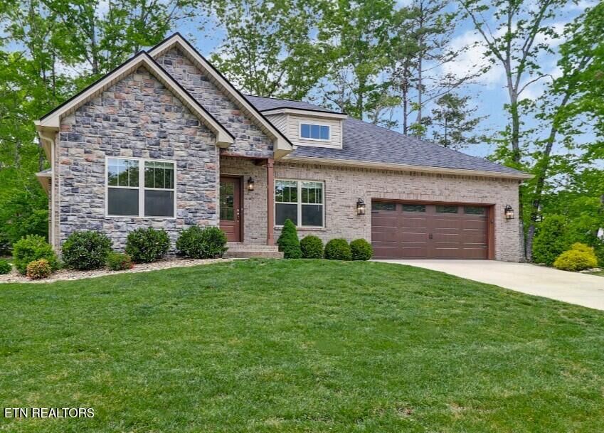 Property Photo:  10 King John Lane  TN 38558 