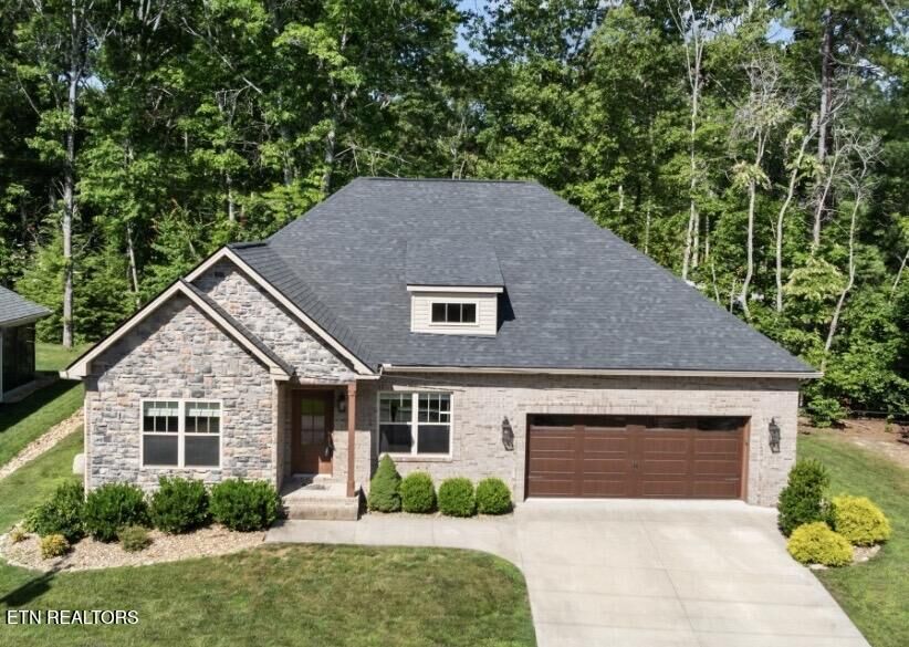 Property Photo:  10 King John Lane  TN 38558 
