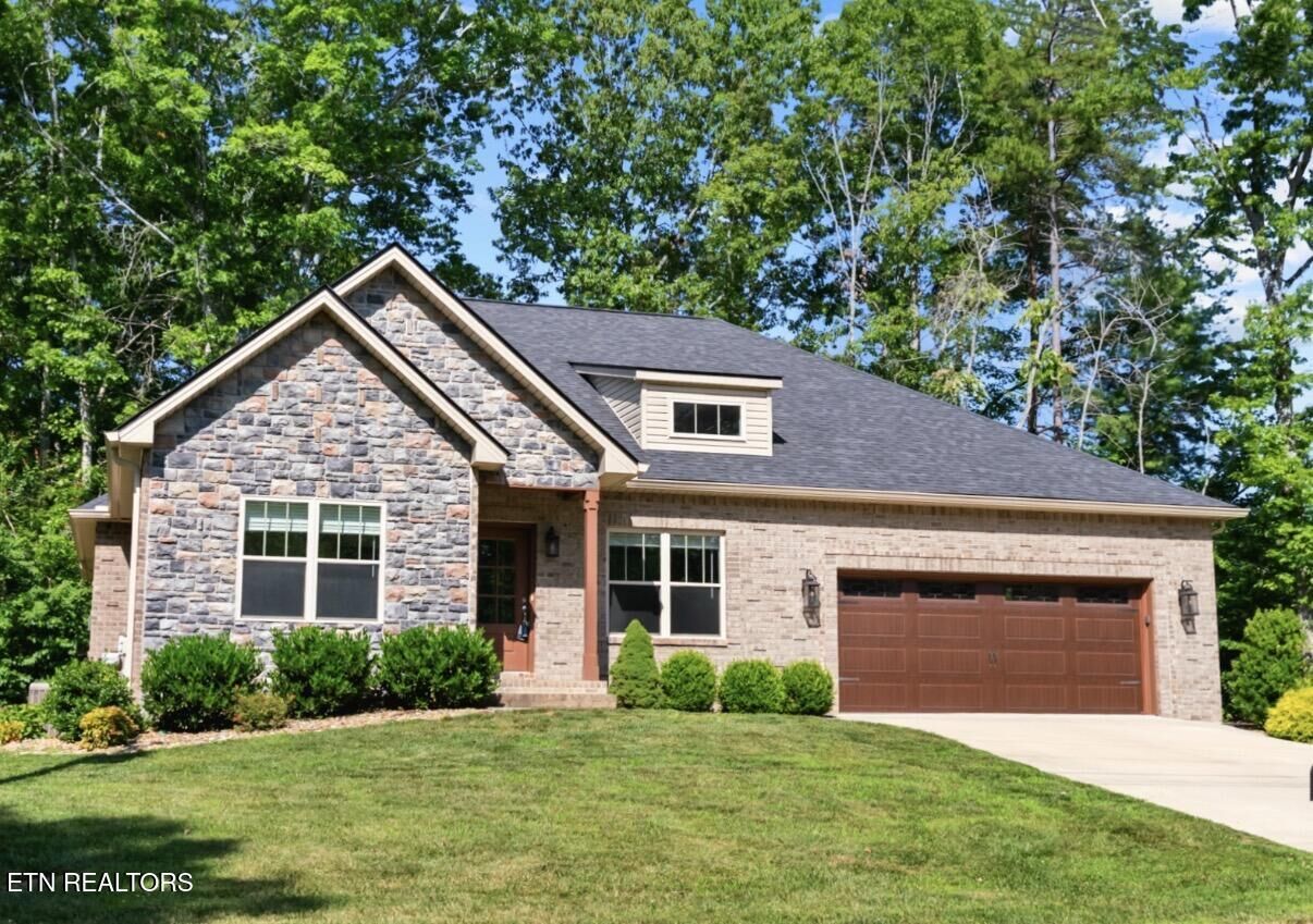 Property Photo:  10 King John Lane  TN 38558 