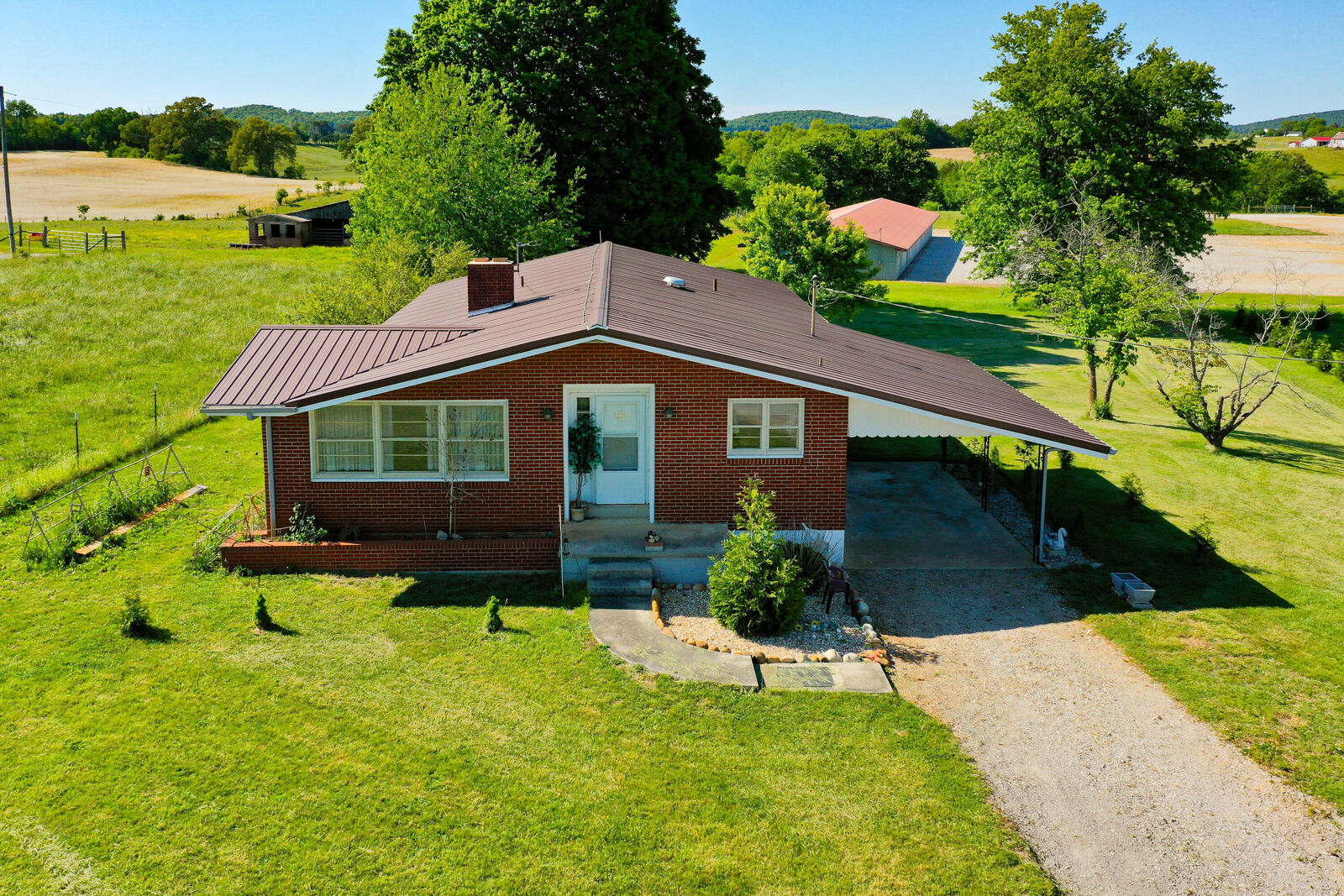 Property Photo:  142 Highway 3284  KY 42633 
