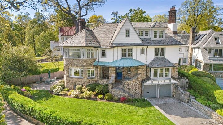 Property Photo:  56 Park Avenue  NY 10538 