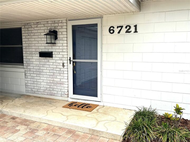 Property Photo:  6721 Precourt Drive  FL 32809 