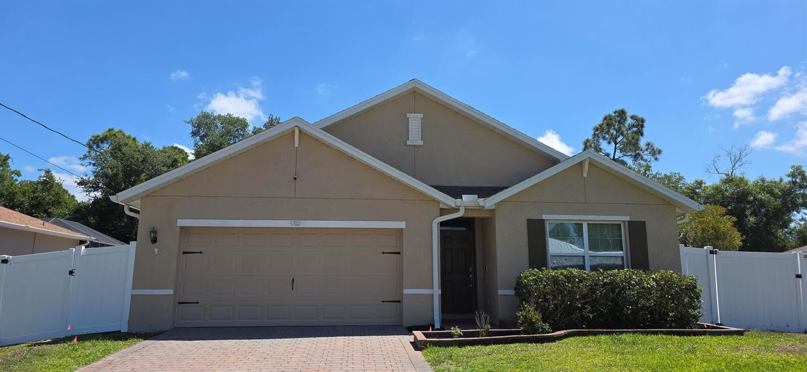 Property Photo:  3702 Lookout Lane  FL 34288 