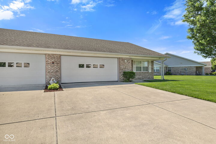 Property Photo:  7947 Bentley Commons Drive  IN 46259 