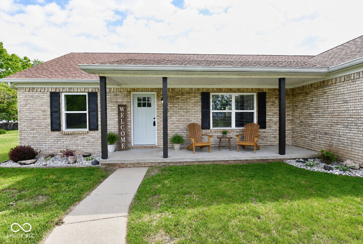 Property Photo:  1095 S Teresa Drive  IN 46151 
