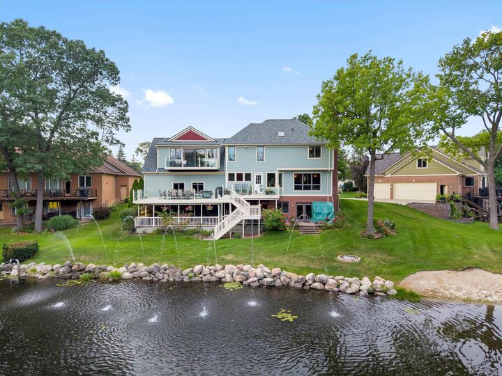 Property Photo:  3172 Pine Tree Court  MI 48329 