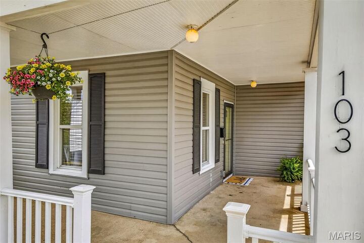 Property Photo:  103 S 4th Street  MO 63020 