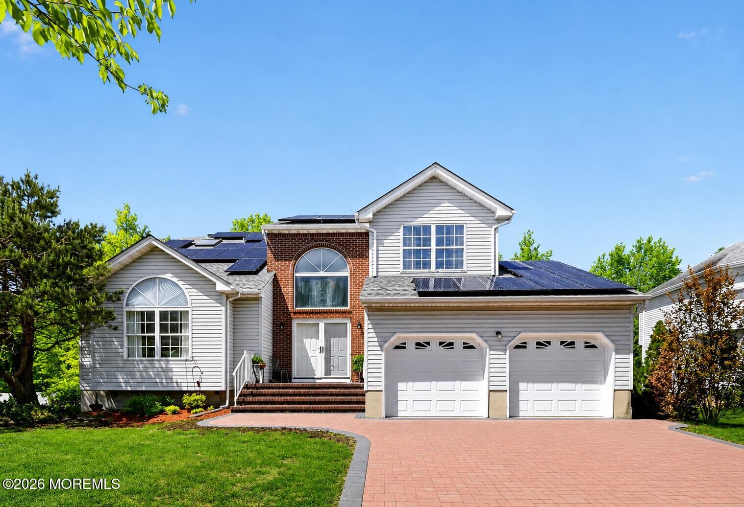 Property Photo:  28 Glynn Court  NJ 08859 