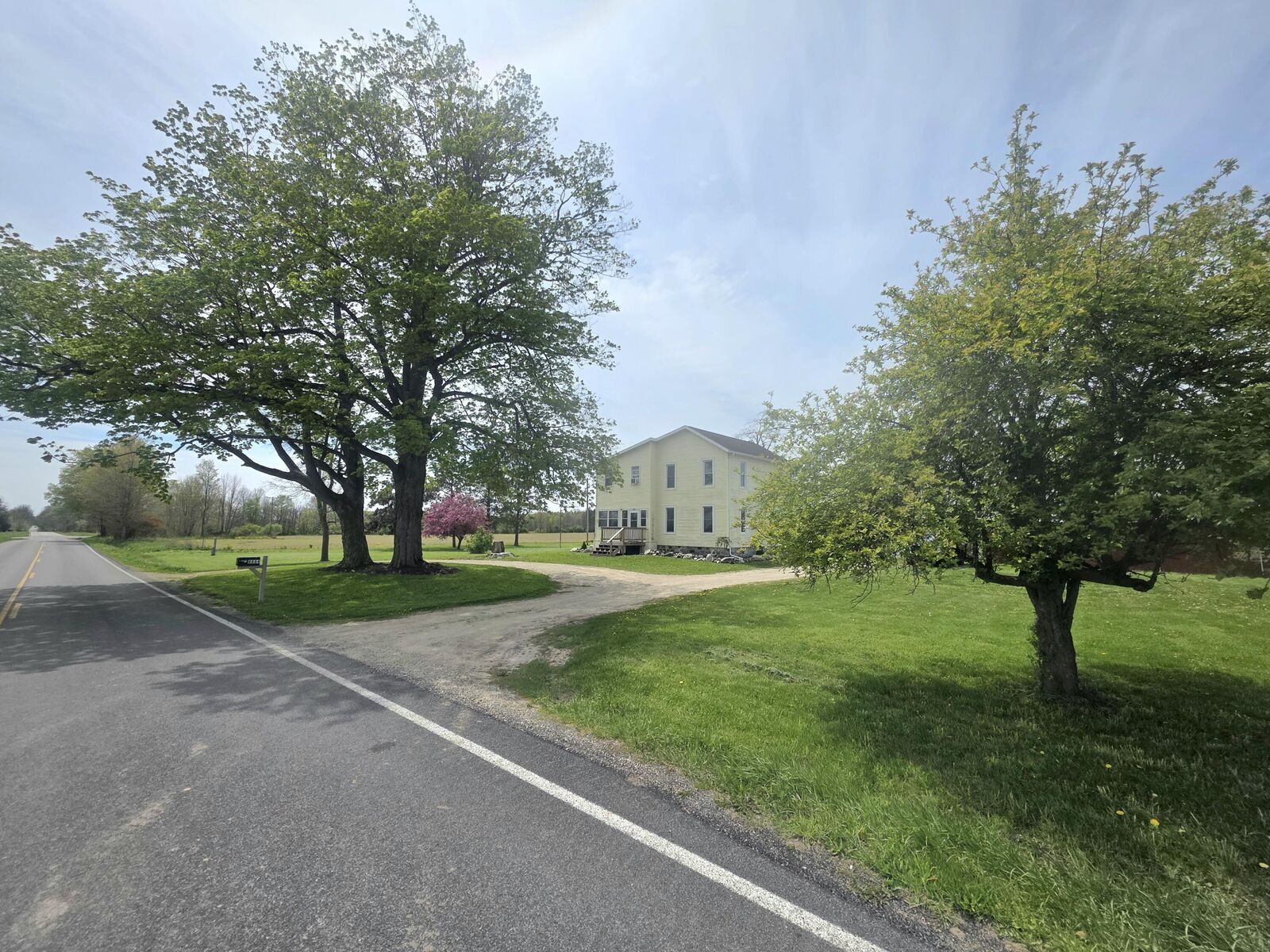 Property Photo:  8884 S Townhall Road  MI 48884 