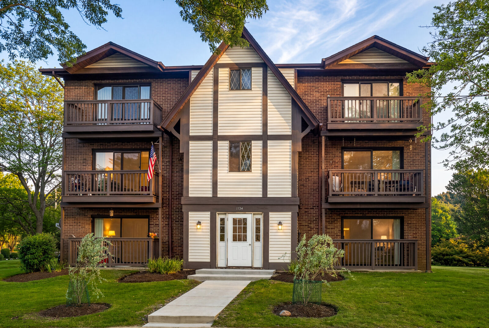 Property Photo: 1134 Chalet Drive 3S IL 60561