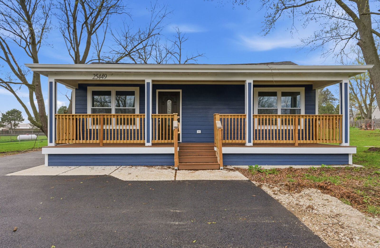 Property Photo:  