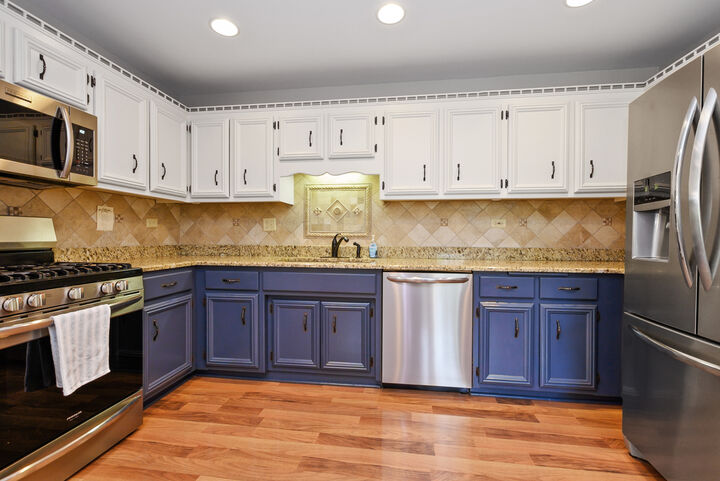 Property Photo: 11924 Dunree Lane IL 60467