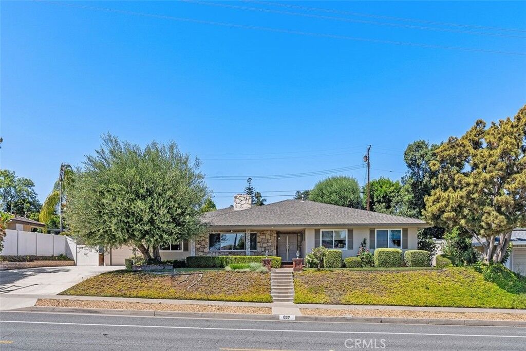 Property Photo: 807 Dorothy Lane CA 92831