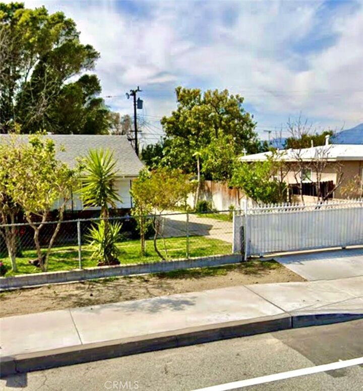 Property Photo:  9970 Citrus  CA 92335 