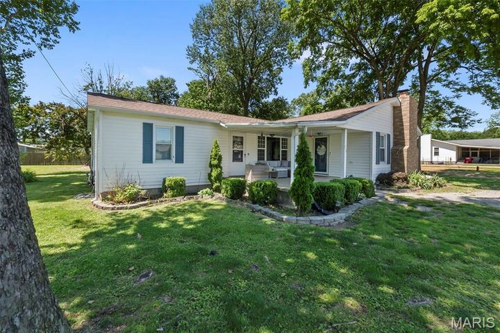 Property Photo:  510 S Missouri Avenue  MO 63771 