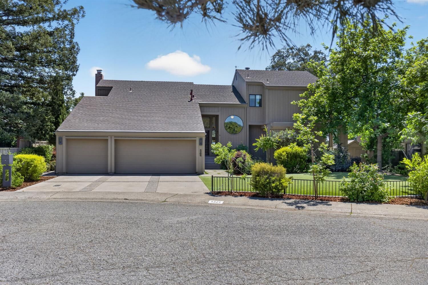 Property Photo:  4324 Palacio Way  CA 95628 