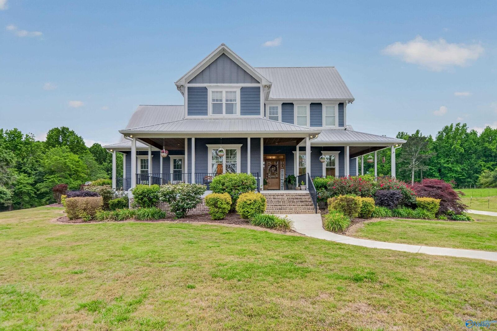 Property Photo:  482 Hilltop Road  AL 35087 