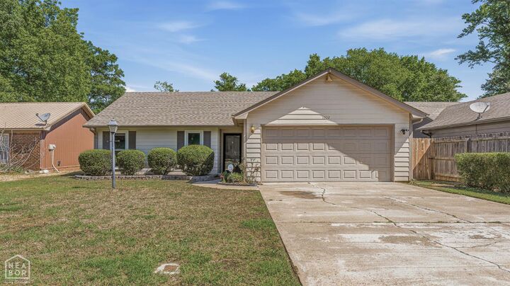 Property Photo:  1302 Medallion Circle  AR 72404 