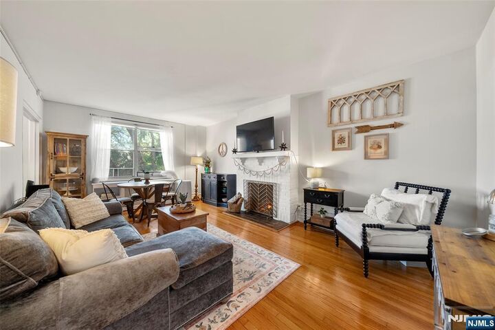 Property Photo:  100 Palisade Avenue B31  NJ 07631 