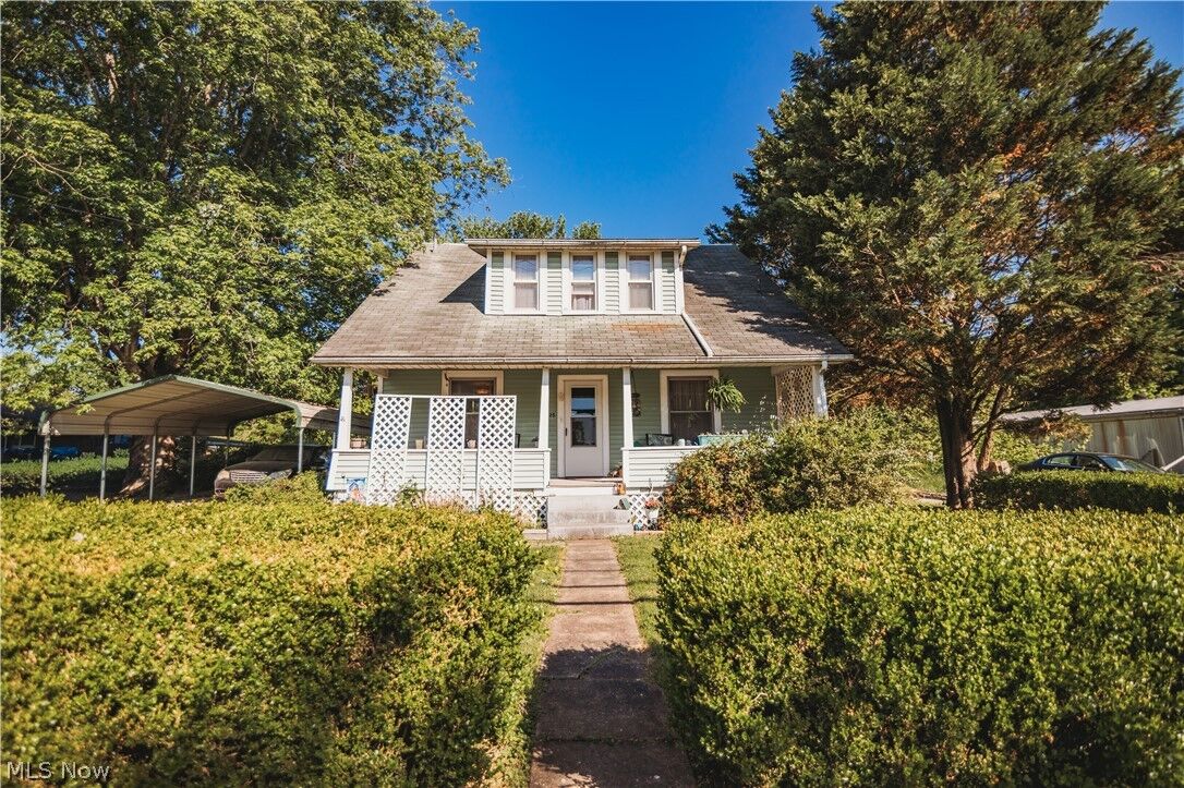 Property Photo:  425 Hill Street  WV 26104 