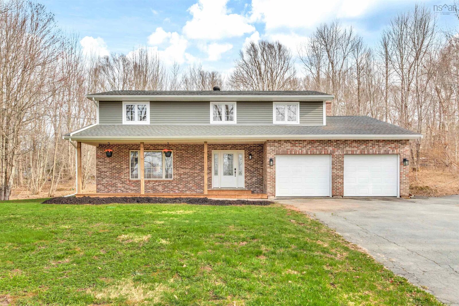Property Photo:  8 Pinewood Drive  NS B0N 1Z0 