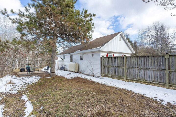 Property Photo:  7 Dell Road  NS B4N 2Y2 