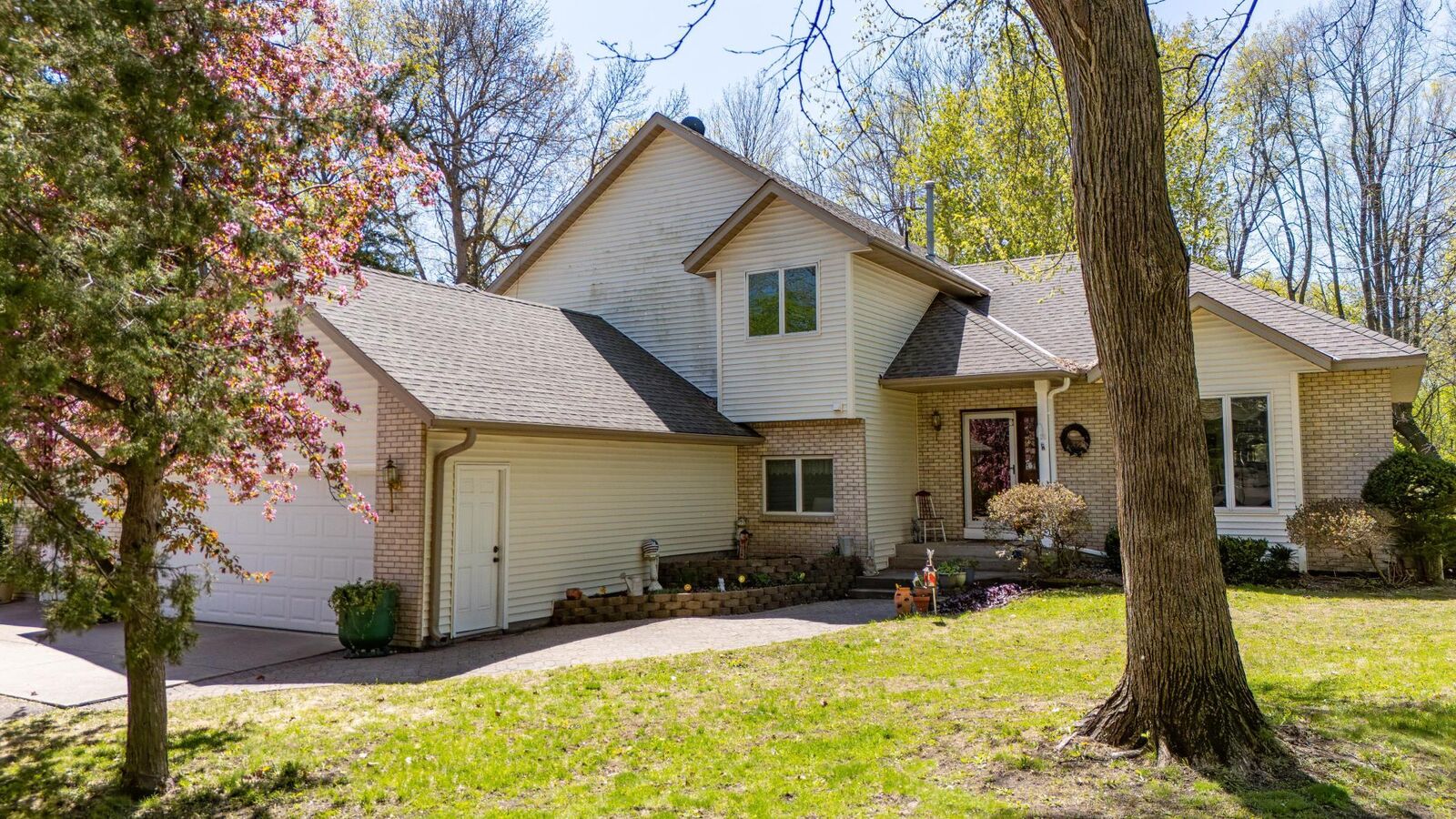 Property Photo:  20810 Parkfield Avenue  MN 55352 