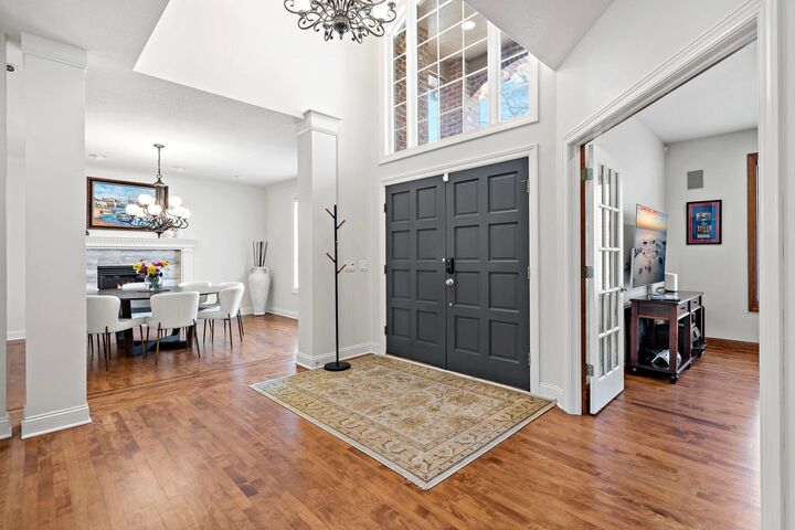 Property Photo:  1504 Summit Oaks Court  MN 55337 