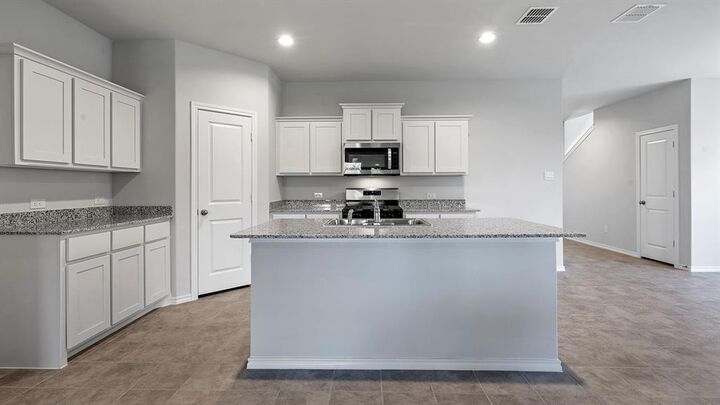 Property Photo:  106 Davis Lane  TX 76071 