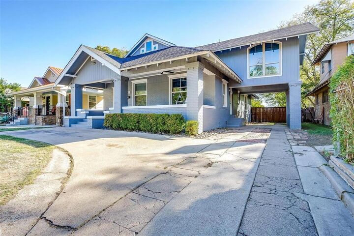 Property Photo:  2921 S Jennings Avenue  TX 76110 