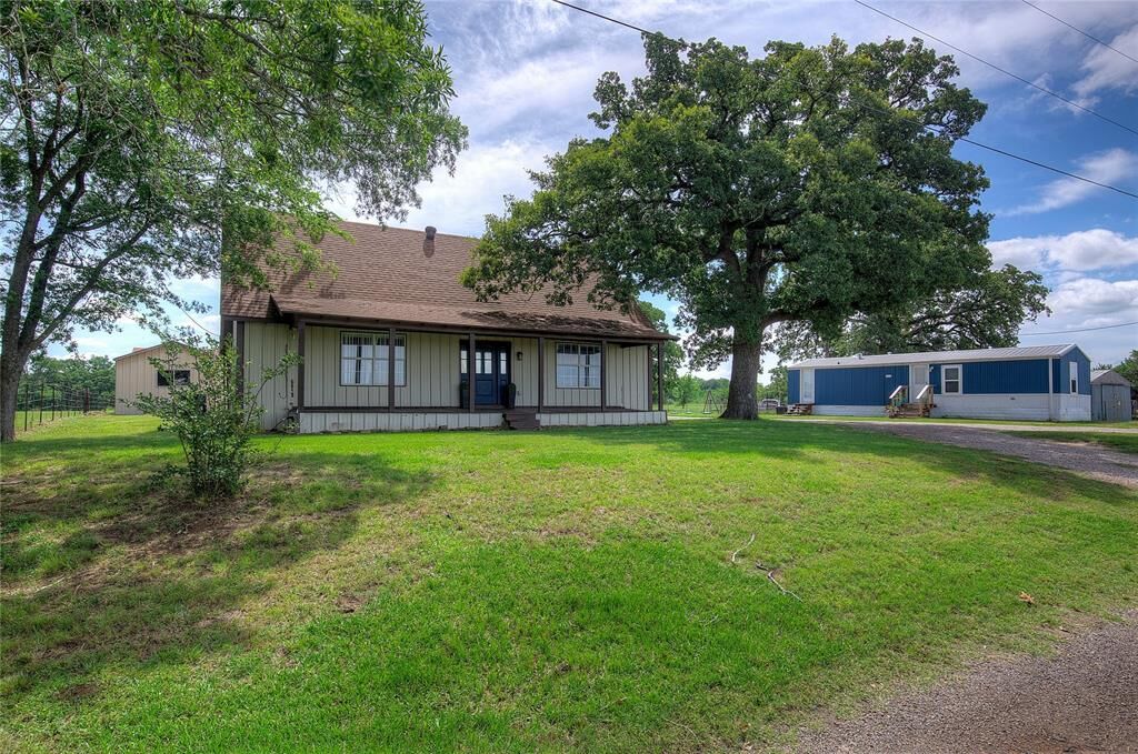 Property Photo:  346 County Road 3501  TX 75482 