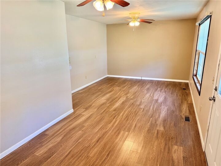 Property Photo:  118 Brewer Street  AR 72601 