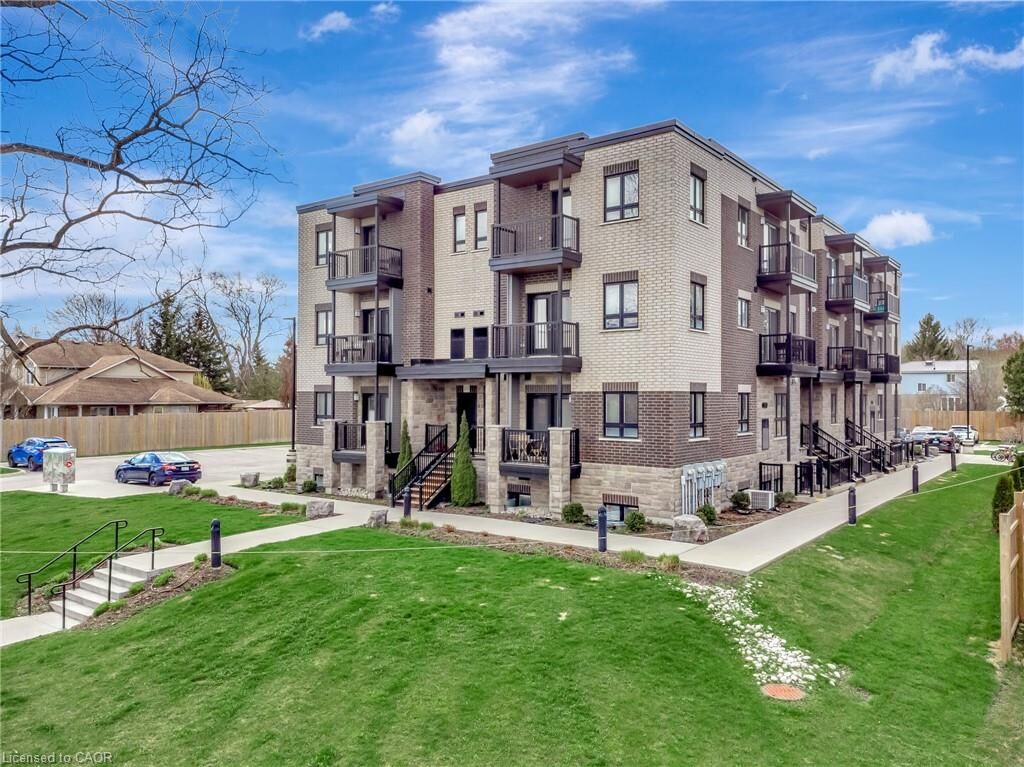 Property Photo:  408 Guelph Avenue 209  ON N3C 0H3 