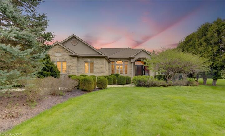 Property Photo:  118 Old Mill Road  ON N3H 4R8 