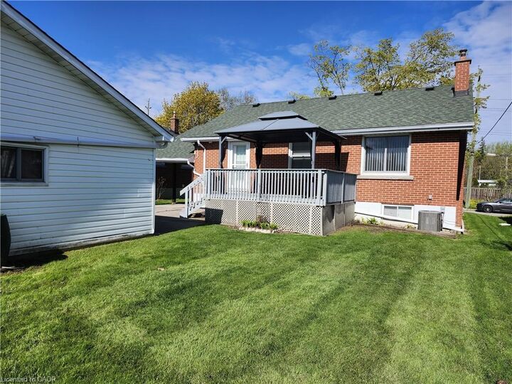Property Photo:  525 East 16th Street  ON L9A 4L2 