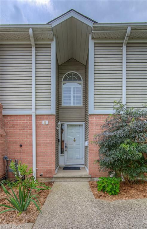 Property Photo:  313 George Street N 4  ON N1S 4X6 
