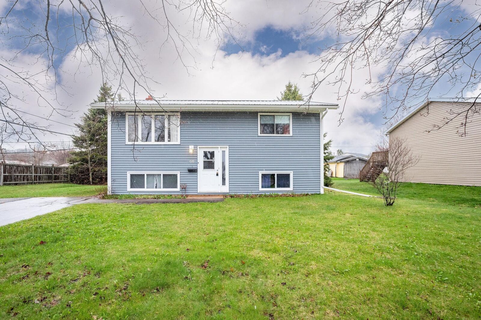 Property Photo:  68 Westcomb Crescent  PE C1C 1B8 