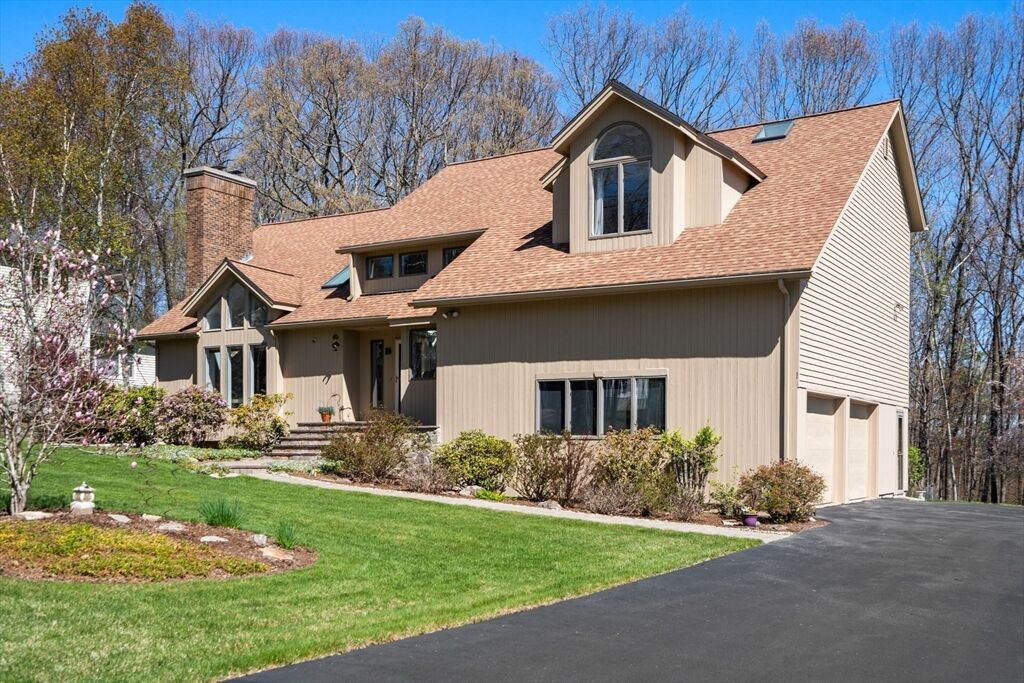 Property Photo:  26 Whisper Dr  MA 01609 