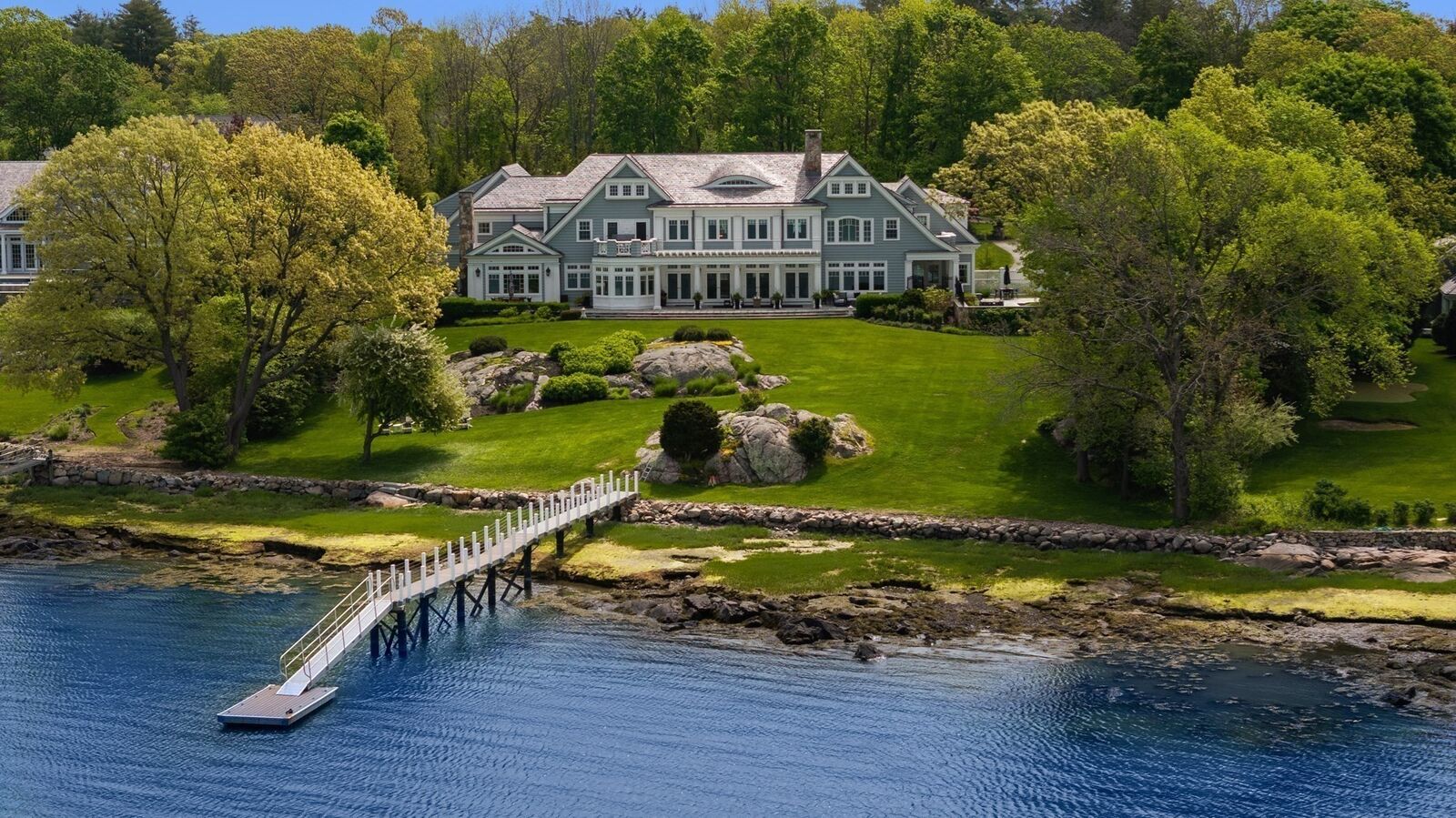 Property Photo: 5 Bare Cove Ln MA 02043