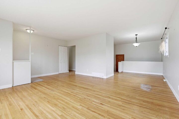 Property Photo:  140 Fyffe Road SE  AB T2H 1C1 