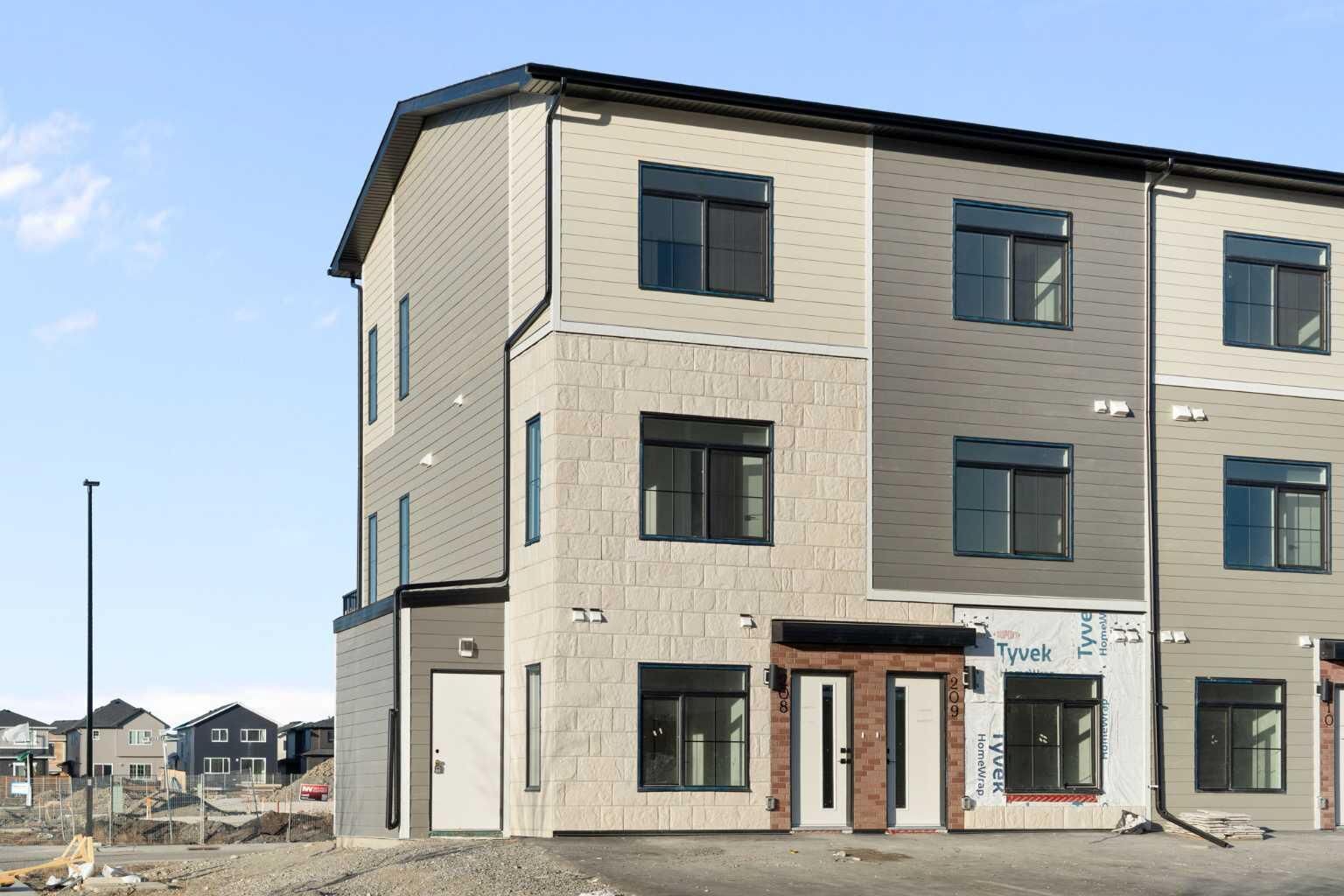Property Photo:  156 Park Street 406  AB T4C 2B8 