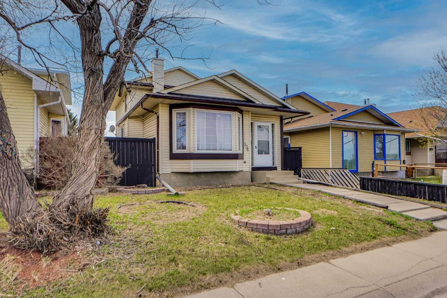 Property Photo:  336 Whitworth Way NE  AB T1Y 6E4 